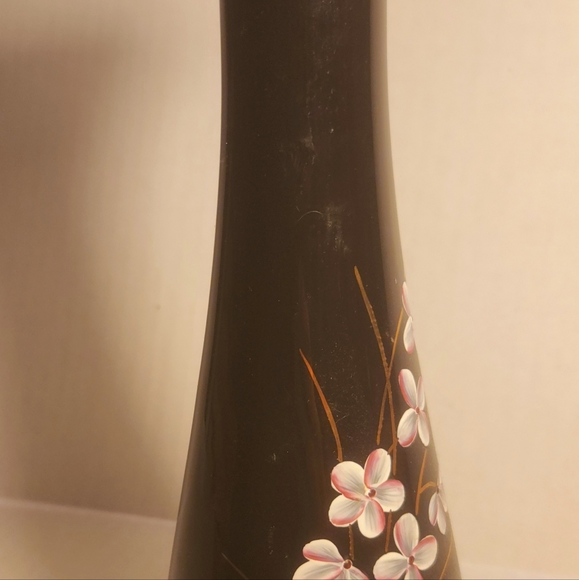 Black flower vase with handpainted pink and white flowers unbranded - Picture 3 of 5
